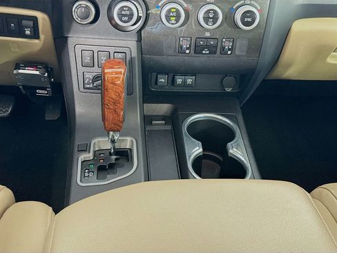 Used 2021 Toyota Sequoia Platinum image 40