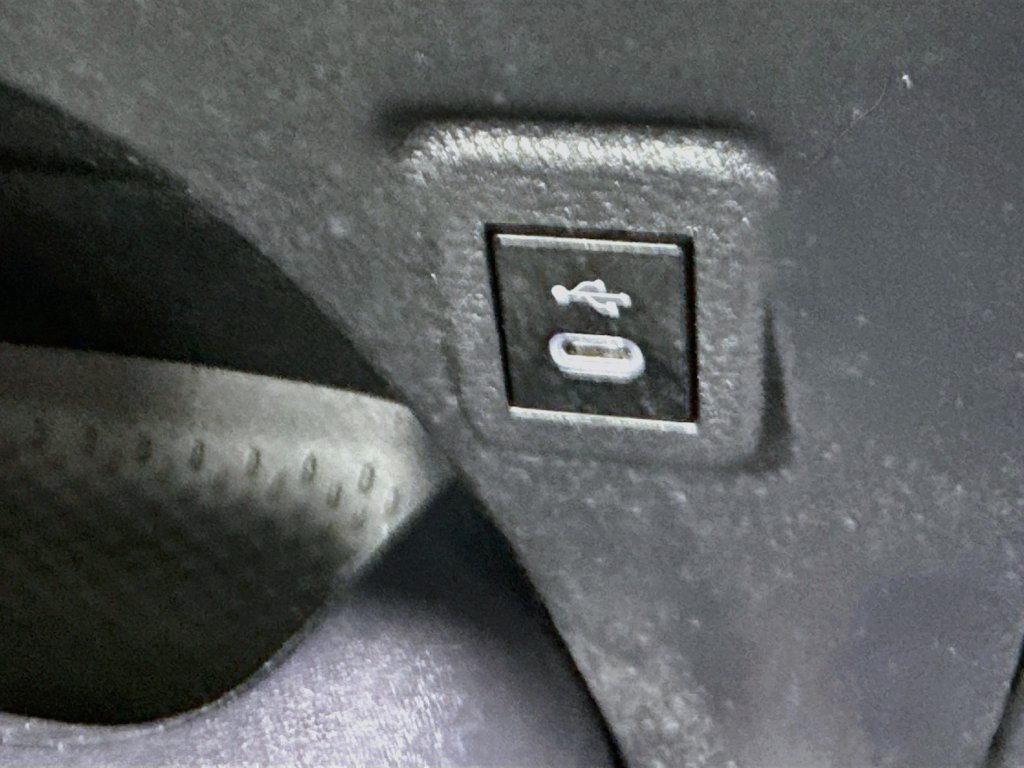 Used 2023 Toyota Corolla LE FWD image 39