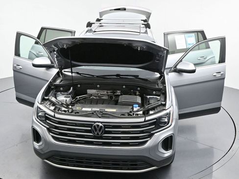 Used 2024 Volkswagen Atlas SEL image 49