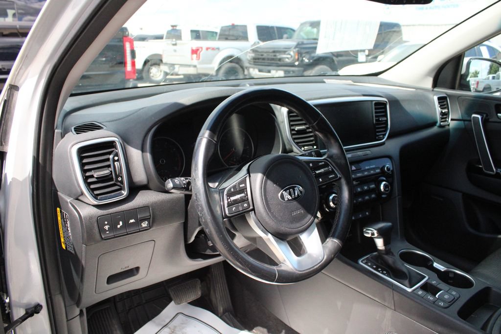 Used 2022 Kia Sportage EX w/ EX Technology Package AWD/4WD image 2
