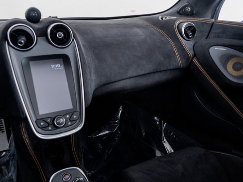 Used 2020 McLaren 600LT Spider image 35