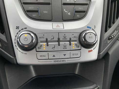 Used 2017 Chevrolet Equinox LT w/ Convenience Package image 38