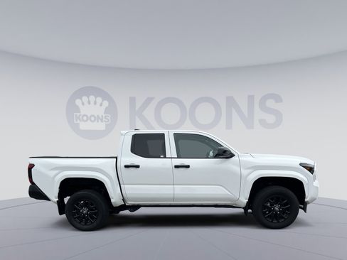 Used 2024 Toyota Tacoma SR RWD image 17