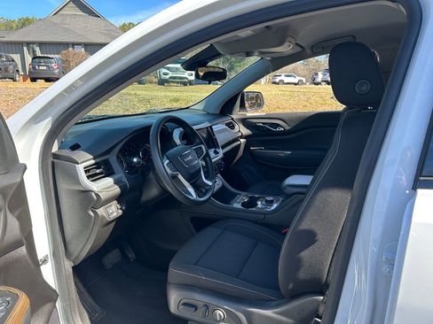 Certified 2023 GMC Acadia SLE w/ Driver Convenience Package image 37