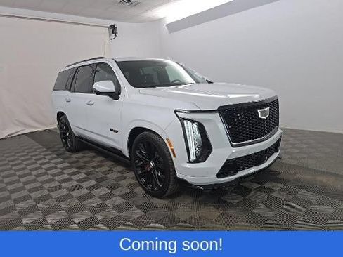 Used 2026 Cadillac Escalade V w/ LPO, ONYX Package AWD/4WD image 4