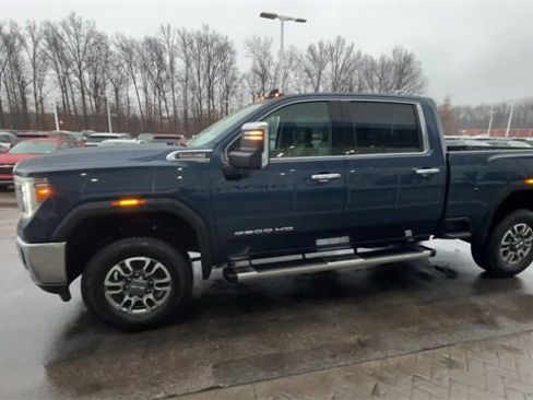 Certified 2023 GMC Sierra 2500 SLT w/ SLT Preferred Package image 4