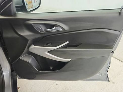 Used 2024 Chevrolet Trax LS w/ LS Convenience Package FWD image 54