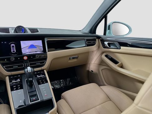 Certified 2023 Porsche Macan w/ Premium Package Plus AWD/4WD image 26