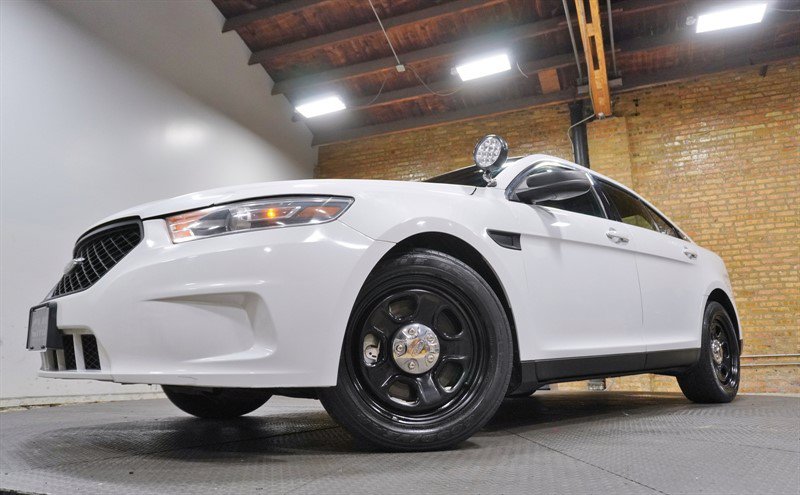 Used 2017 Ford Taurus Police Interceptor AWD image 3
