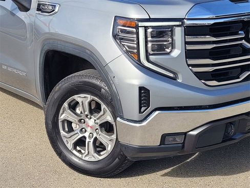 Used 2025 GMC Sierra 1500 SLT image 9
