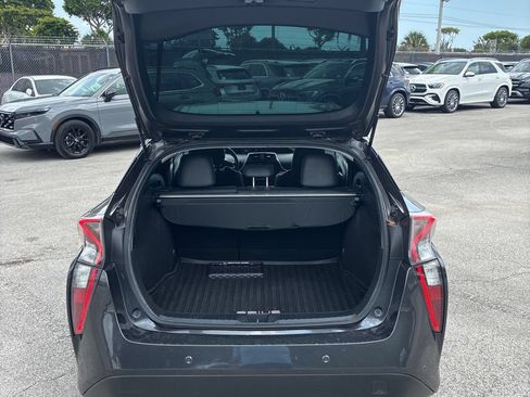 Used 2017 Toyota Prius Four FWD image 10
