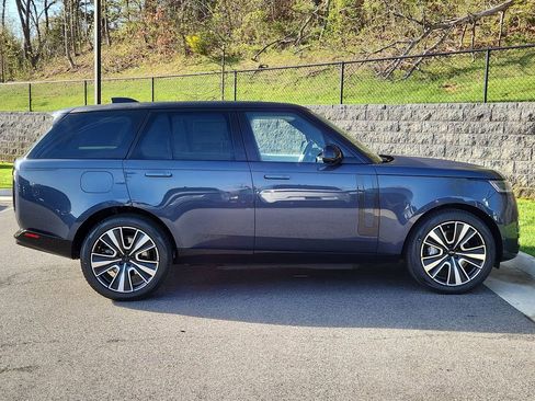 New 2026 Land Rover Range Rover SE image 11