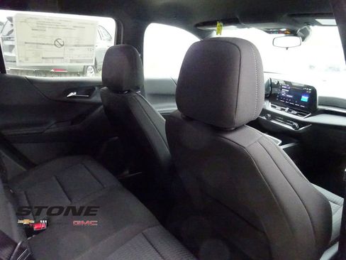 New 2026 Chevrolet Equinox LT image 21