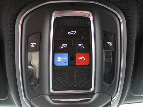 Used 2024 Jeep Grand Cherokee L Laredo image 49