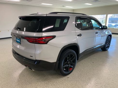 Used 2022 Chevrolet Traverse Premier w/ Redline Edition image 5