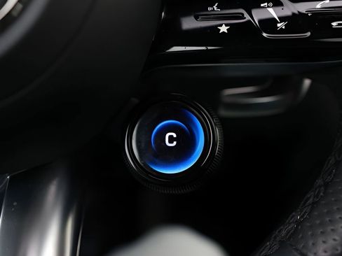 Used 2025 Mercedes-Benz GLC 43 AMG 4MATIC image 42