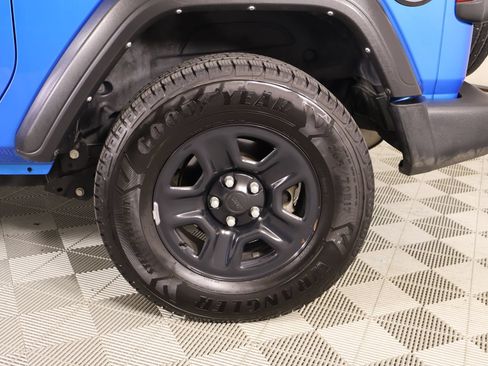 Used 2023 Jeep Wrangler Sport AWD/4WD image 16