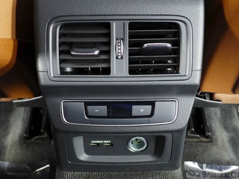 Used 2022 Audi Q5 2.0T Premium Plus w/ Premium Plus Package image 23