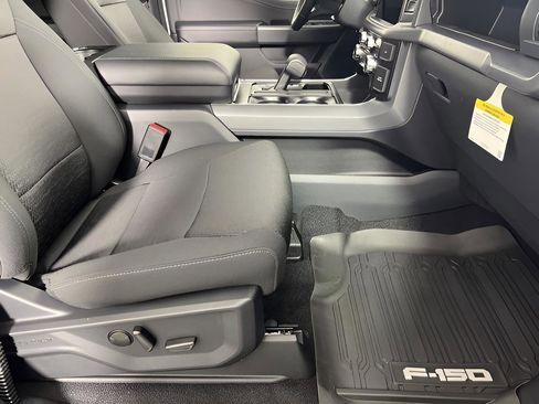 Used 2025 Ford F150 XLT w/ Equipment Group 302A MID image 29