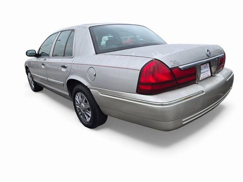 Used 2007 Mercury Grand Marquis GS image 3