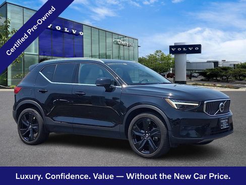 Certified 2024 Volvo XC40 B5 Ultimate w/ Climate Package AWD/4WD image 1