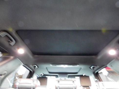 Used 2018 Land Rover Discovery HSE Luxury image 21