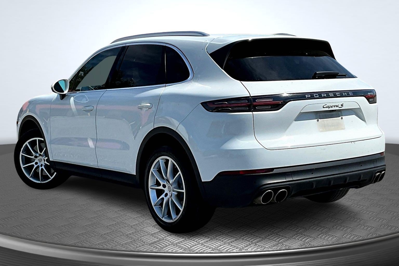 Used 2019 Porsche Cayenne S AWD/4WD image 4