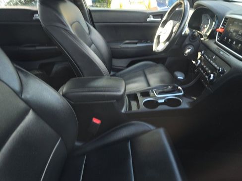 Used 2022 Kia Sportage Nightfall Edition image 29