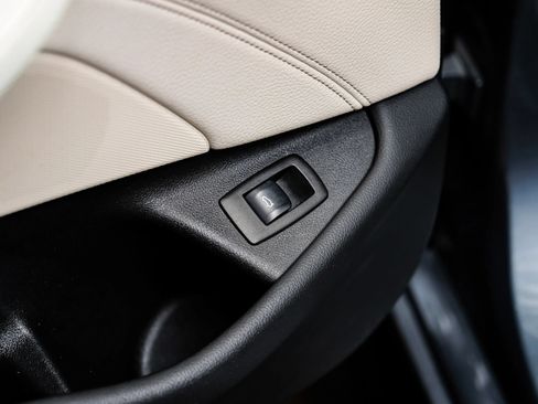 Used 2018 BMW 530i w/ Premium Package RWD image 55