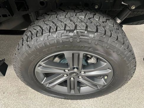 Used 2023 Ford F150 Lariat w/ Equipment Group 502A High image 17