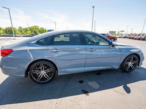 Used 2021 Honda Accord Touring image 6