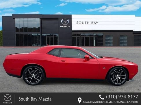 Used 2016 Dodge Challenger R/T Scat Pack w/ Leather Interior Group image 2