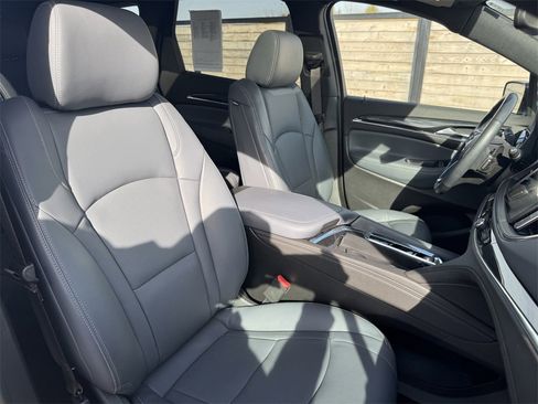 Used 2023 Buick Enclave Essence w/ Experience Buick Package image 21