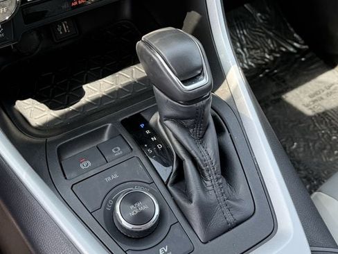 Certified 2023 Toyota RAV4 XLE Premium AWD/4WD image 18