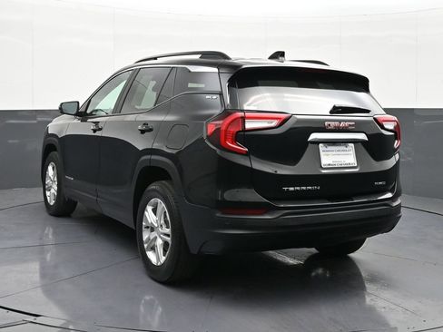 Certified 2023 GMC Terrain SLE w/ Driver Convenience Package AWD/4WD image 3