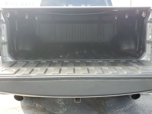 Used 2022 RAM 1500 Laramie AWD/4WD image 11