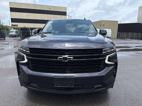 Used 2024 Chevrolet Suburban RST RWD image 2