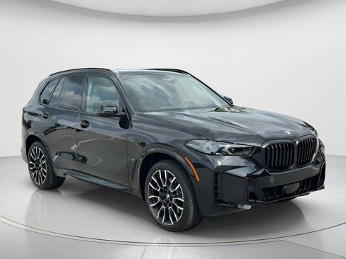 New 2026 BMW X5 xDrive40i w/ M Sport Package AWD/4WD image 3