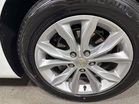 Used 2023 Chevrolet Malibu LT image 39