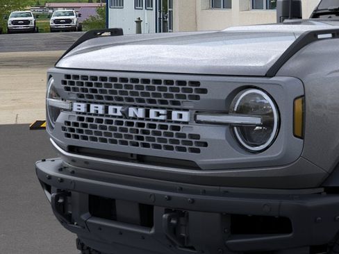 Used 2024 Ford Bronco Badlands AWD/4WD image 19