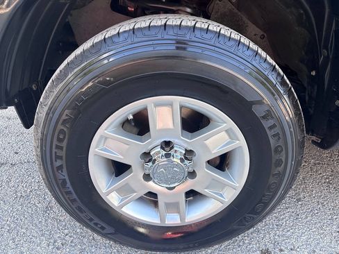 Used 2012 Toyota Tacoma PreRunner w/ SR5 Pkg RWD image 23