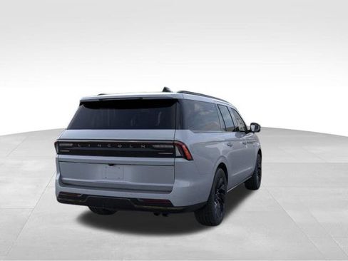 New 2025 Lincoln Navigator L Reserve w/ Jet Appearance Package image 9