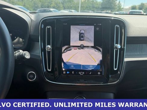 Certified 2025 Volvo XC40 B5 Plus AWD/4WD image 25
