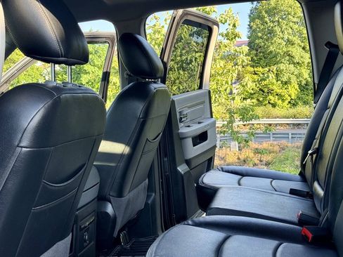 Used 2018 RAM 1500 Outdoorsman AWD/4WD image 16