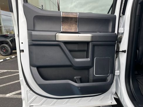 Used 2022 Ford F350 Lariat w/ Lariat Ultimate Package image 13