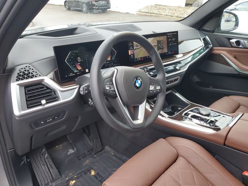 Certified 2026 BMW X5 xDrive40i w/ Climate Comfort Package image 10