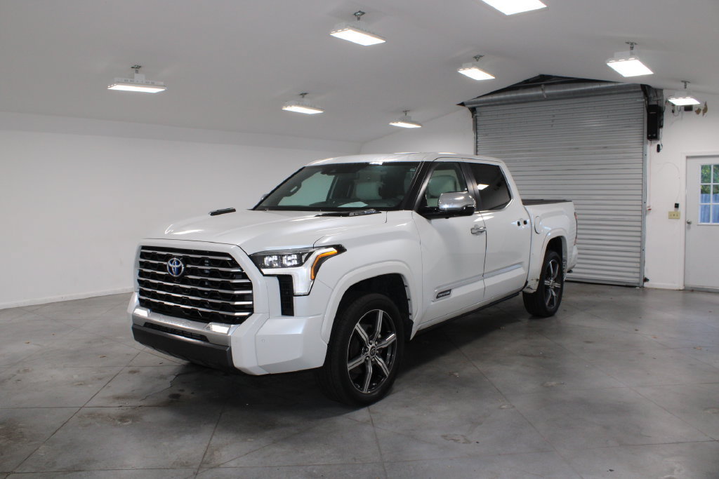 Used 2024 Toyota Tundra Capstone AWD/4WD image 4