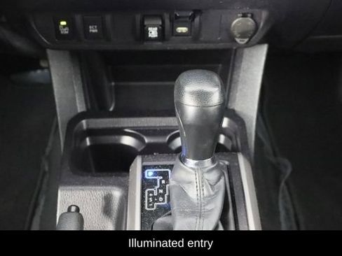 Used 2022 Toyota Tacoma SR5 w/ Technology Package image 13