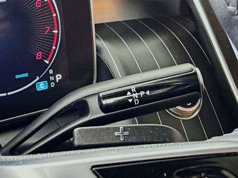 Used 2023 Mercedes-Benz GLC 300 image 21