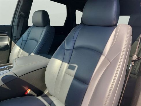 Used 2022 Buick Enclave Essence image 22